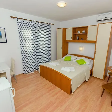 Katica Apartment *