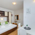 Katica * ماكارسكا