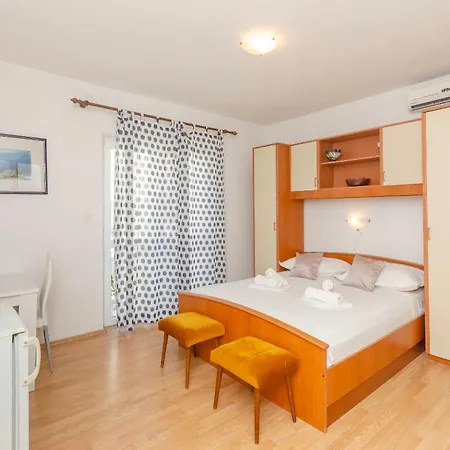 Katica Apartment *